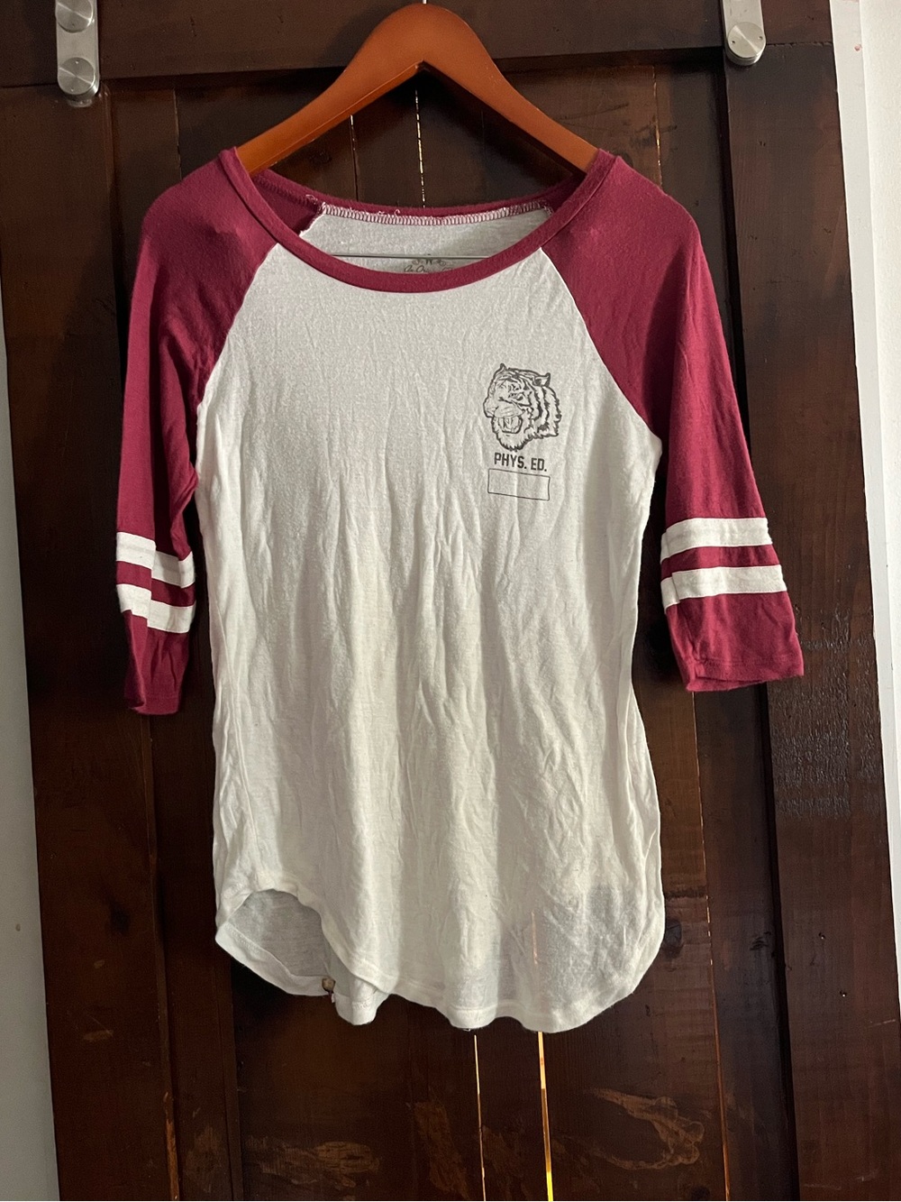 Women’s Well Worn Raglan Baseball Tee - White & Burgundy